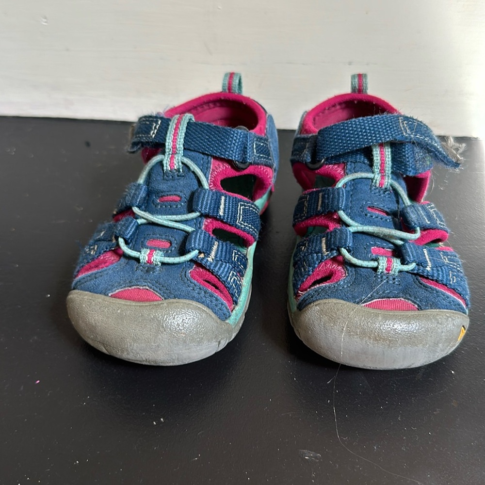 Keen sandals GUC